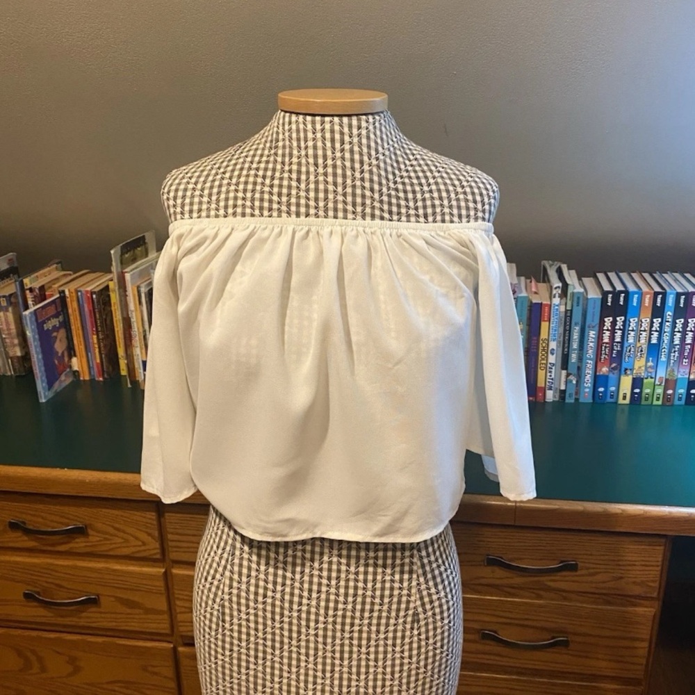 Shein Women's Off-Shoulder Blouse White Crop Top XS Size 2 Bohemian Peasant